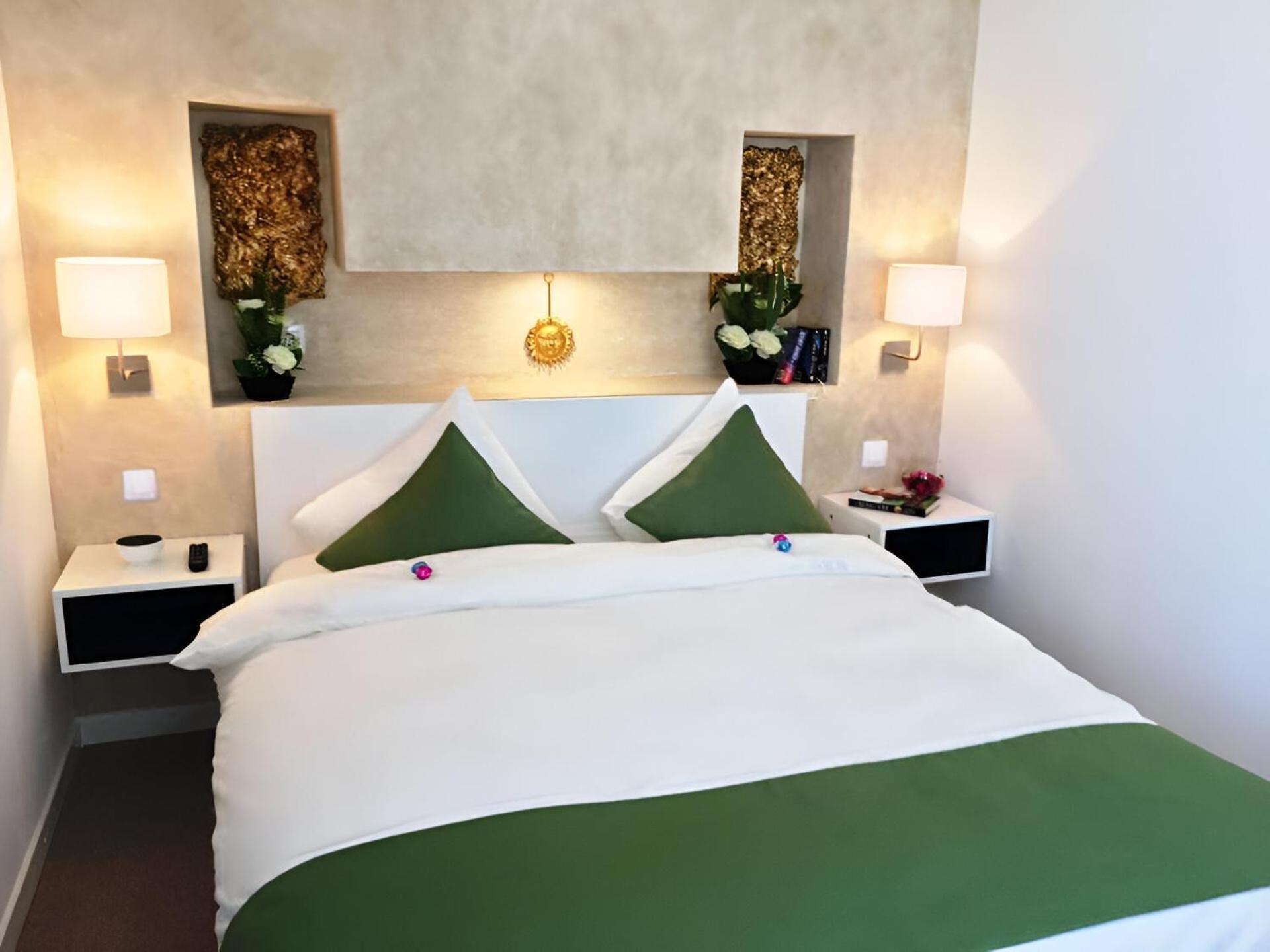 Csiki Hotel Миеркуря Чук Екстериор снимка